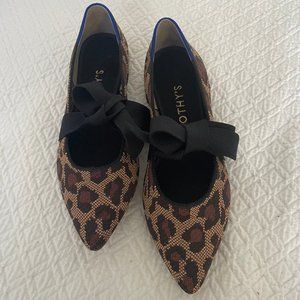 Rothy’s Leopard Bow Tie Pointed Flats Size 10